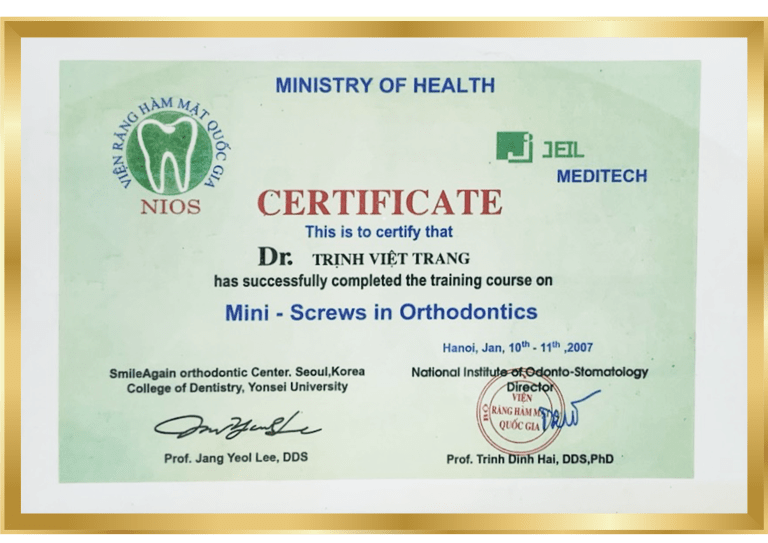 chung-chi-bac-si-trinh-viet-trang-nha-khoa-quoc-te-viet-phap-4-768x543